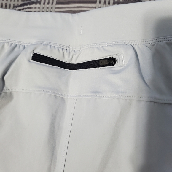 Under Armour Running Shorts Sz M - Picture 5 of 6